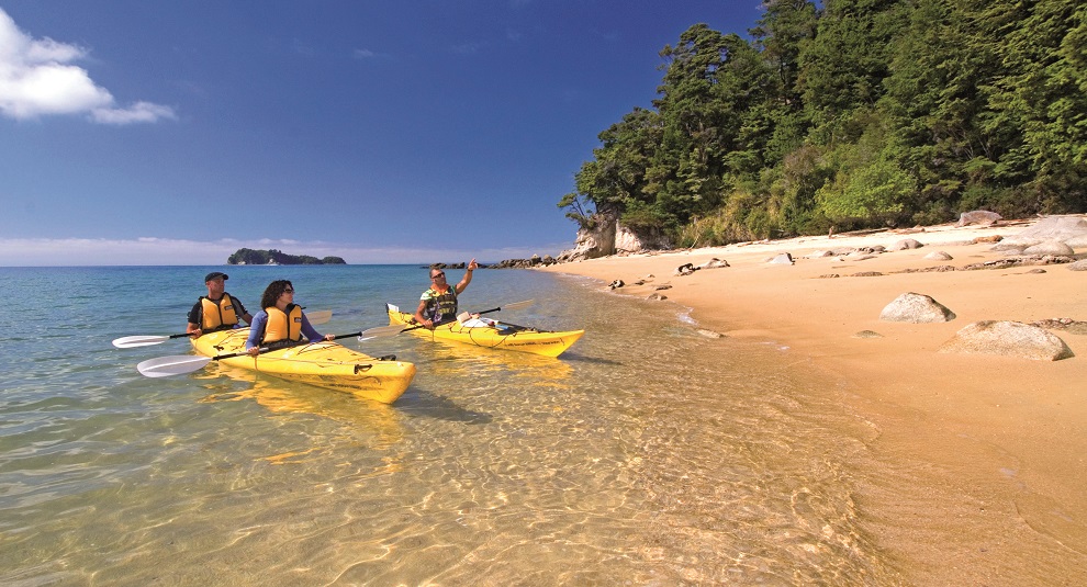 Sea kayaking image