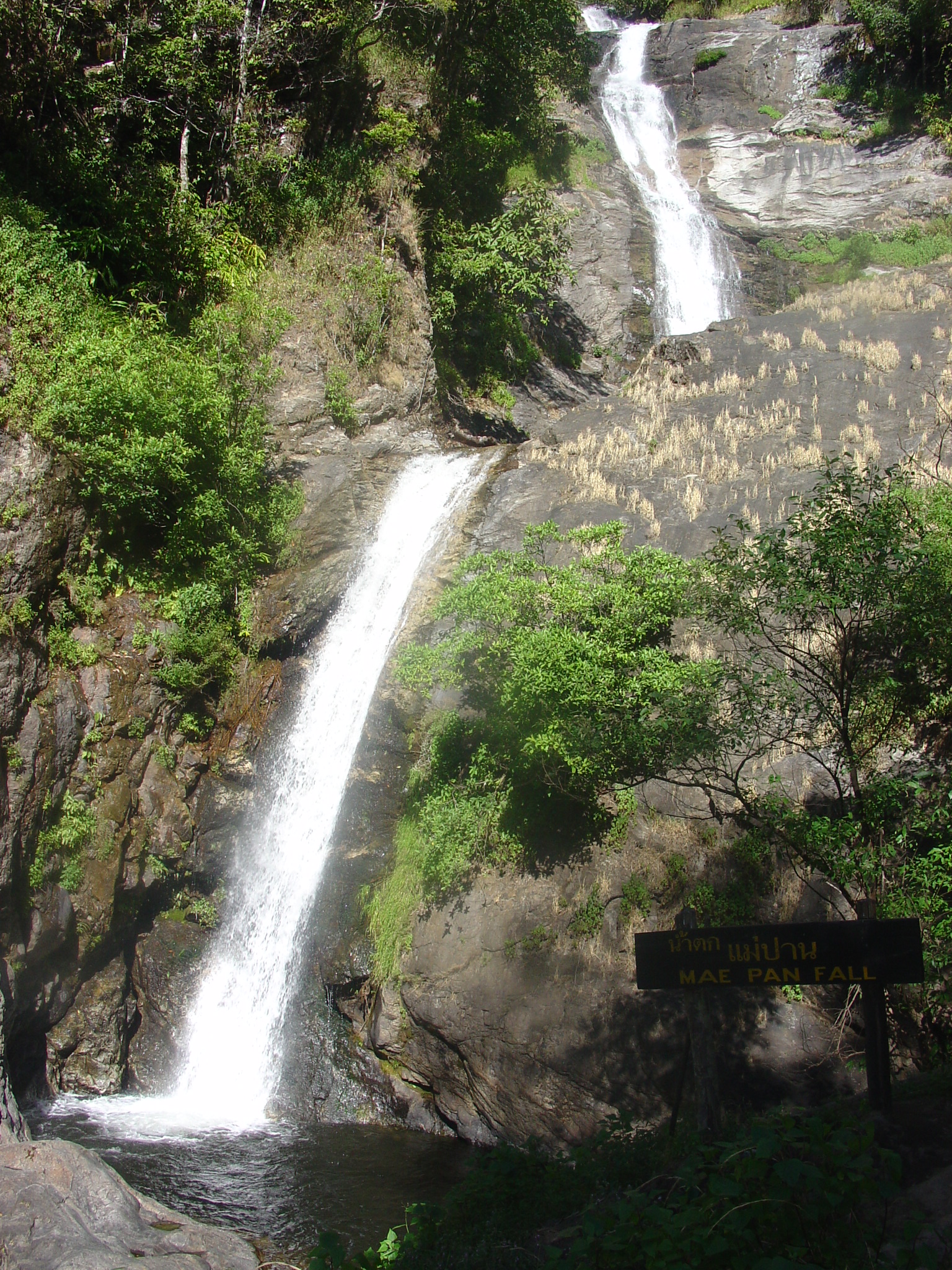 Mae Pan Falls image