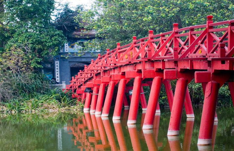 Good to Know about Hoan Kiem Lake & Ngoc Son Temple image