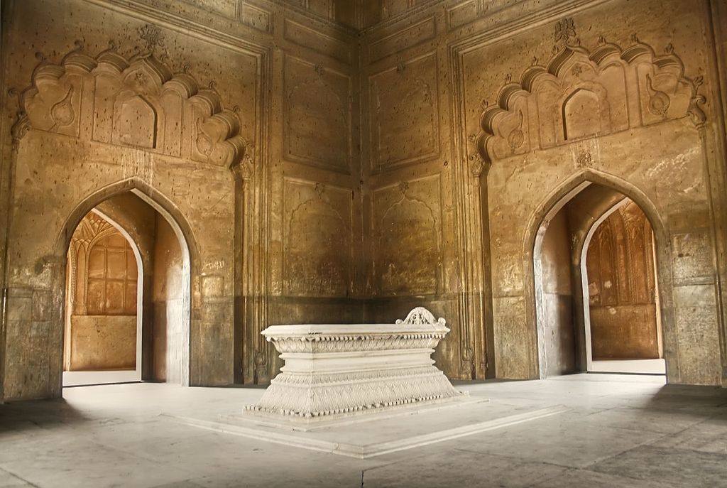 Safdarjung Tomb Interior image