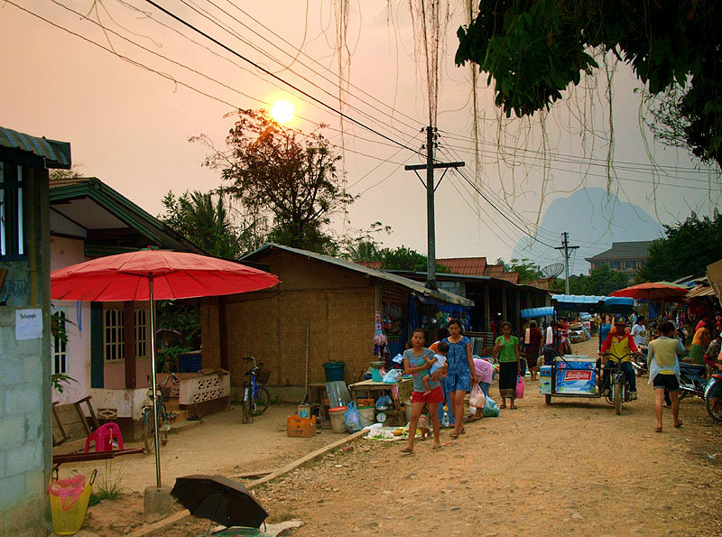 Vang Vieng Shopping image