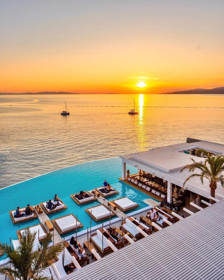  Cavo Tagoo Mykonos